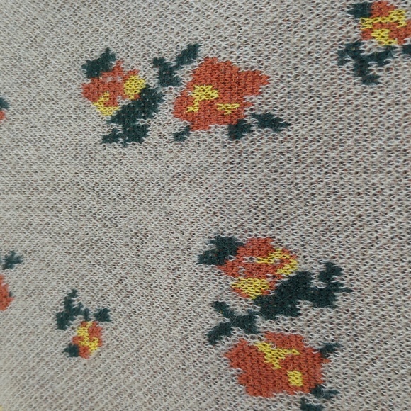 Naya Rea Sweater - Picture 4 of 4